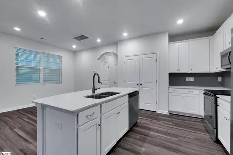 Kitchen - 290 E Compass Way, Easley, SC 29640 photo 2 of 3