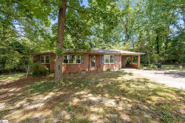 1290 Groce Meadow Rd, Taylors, SC 29687