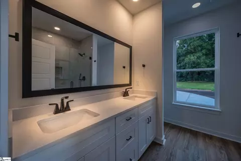 Bath - 204 Liberty Dr, Easley, SC 29640 photo 2 of 6