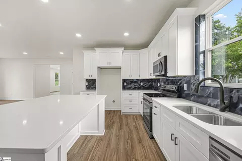 Kitchen - 204 Liberty Dr, Easley, SC 29640 photo 5 of 5