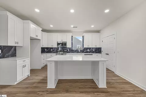 Kitchen - 204 Liberty Dr, Easley, SC 29640 photo 2 of 5