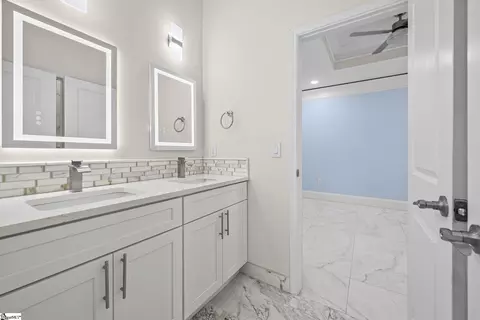 Bath - 110 Alder Ct, Liberty, SC 29657 photo 1 of 6