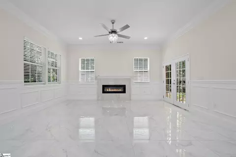 Living - 110 Alder Ct, Liberty, SC 29657 photo 4 of 5