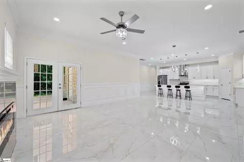 Living - 110 Alder Ct, Liberty, SC 29657 photo 3 of 5