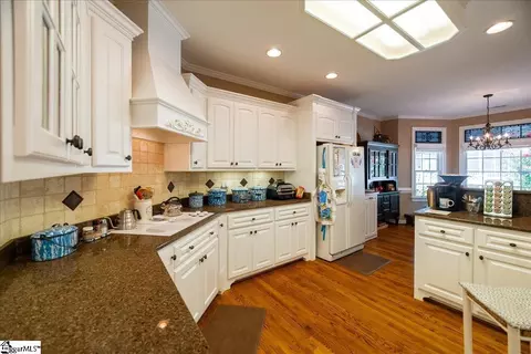 Kitchen - 106 Carson Ct, Easley, SC 29642 photo 3 of 5