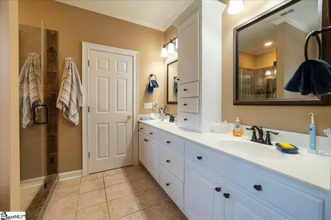 Bath - 106 Carson Ct, Easley, SC 29642 photo 3 of 7