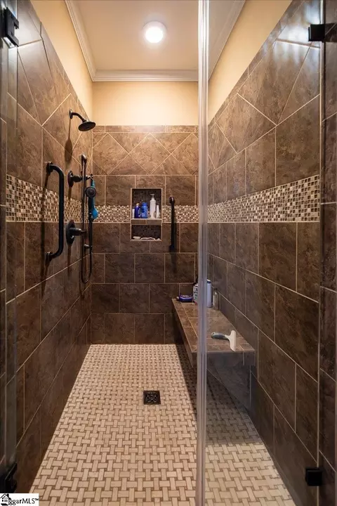 Bath - 106 Carson Ct, Easley, SC 29642 photo 6 of 7