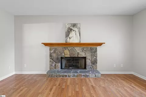 Living - 212 Gray Dr, Williamston, SC 29697 photo 5 of 6