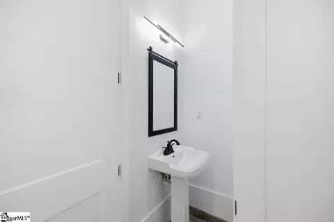 Entry Way - 127 Moore Dr, Easley, SC 29642 photo 5 of 8