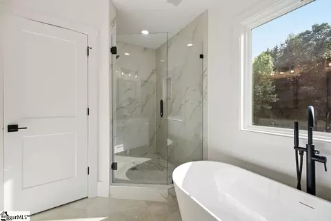 Bath - 127 Moore Dr, Easley, SC 29642 photo 5 of 7