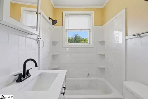 Bath - 7604 252 Hwy, Honea Path, SC 29654 photo 1 of 1