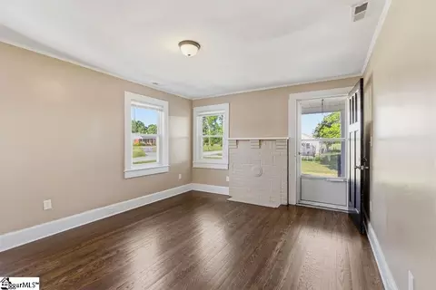 Living - 7604 252 Hwy, Honea Path, SC 29654 photo 5 of 5
