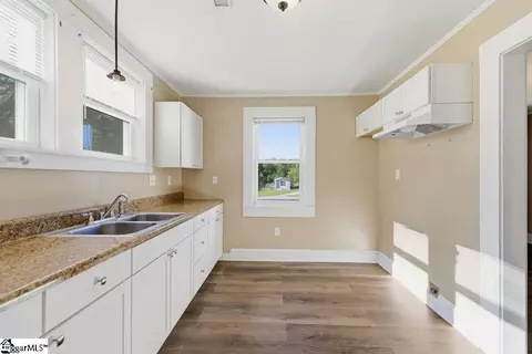 Entry Way - 7604 252 Hwy, Honea Path, SC 29654 photo 1 of 3