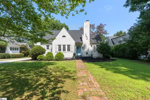 7 Longview Ter, Greenville, SC 29605