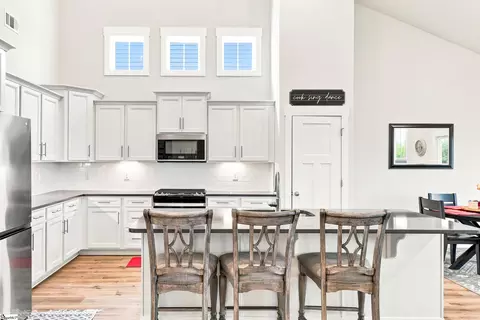 Kitchen - 117 Whitman Way, Easley, SC 29642 photo 3 of 4