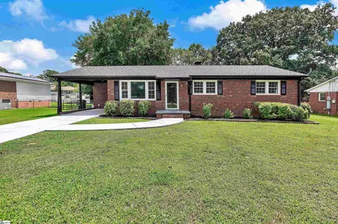 109 Avery St, Greenville, SC 29617