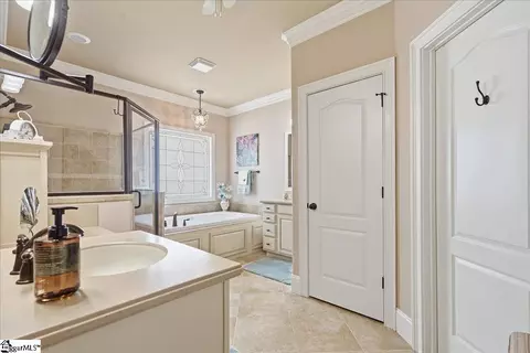 Bath - 18 Redwing Ct, Greer, SC 29651 photo 1 of 6