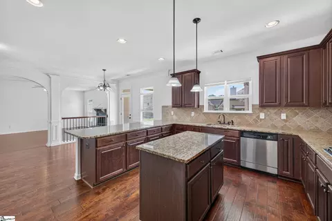 Kitchen - 4 Gorham Ct, Simpsonville, SC 29680 photo 3 of 5