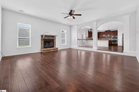Living - 4 Gorham Ct, Simpsonville, SC 29680 photo 4 of 5