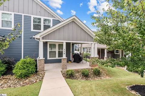 550 Twin Lake Rd, Greenville, SC 29609