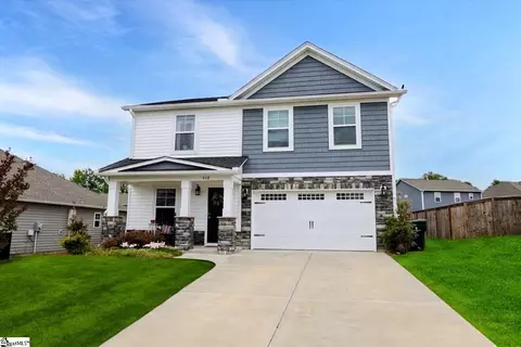 418 Icebow Rd, Fountain Inn, SC 29644