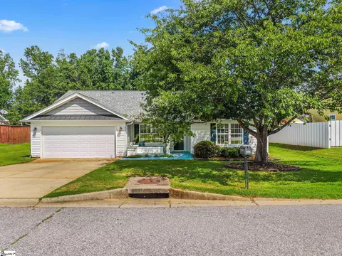 613 Drew St, Greenville, SC 29617