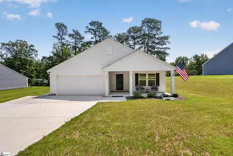 214 Woodfield Ave, Fountain Inn, SC 29644