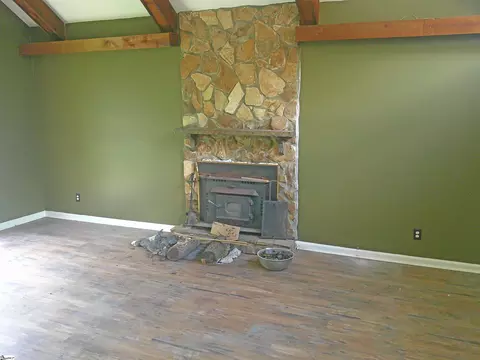 Living - 103 Greybridge Rd, Pelzer, SC 29669 photo 2 of 3