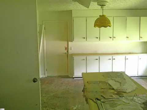 Kitchen - 103 Greybridge Rd, Pelzer, SC 29669 photo 1 of 2
