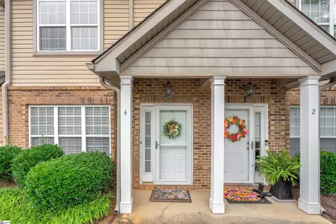 4 Amity Ln, Greenville, SC 29609