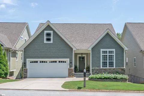 106 Pebble Creek Dr, Taylors, SC 29687