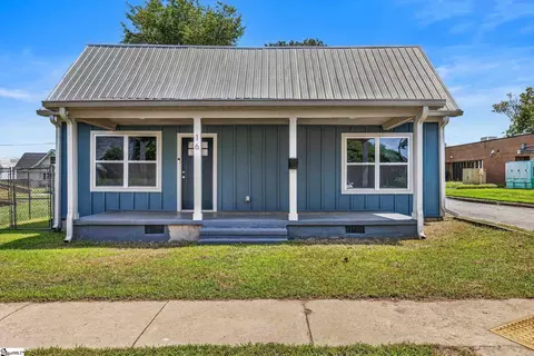 16 Welch St, Greenville, SC 29605