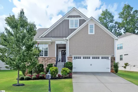 231 Double Crest Dr, Taylors, SC 29687