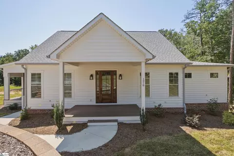 1218 Andersonville Rd, Townville, SC 29689