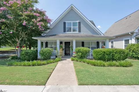 18 Fleming St, Greenville, SC 29607