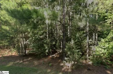 203 Ferncliff Dr, Greenwood, SC 29649