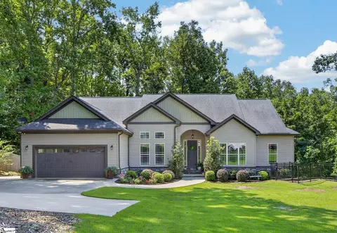 221 Foxhound Rd, Simpsonville, SC 29680
