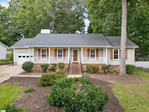 203 Fredericksburg Dr, Simpsonville, SC 29681