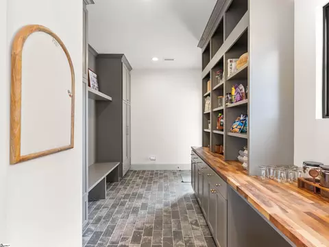 Entry Way - 2811 Lebanon Rd, Pendleton, SC 29670 photo 3 of 4