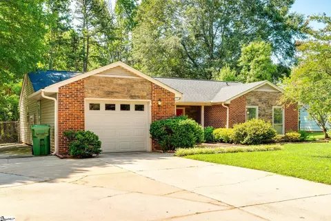 7 Clearfield Rd, Greenville, SC 29607