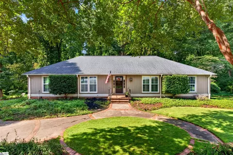 103 Lancelot Ct, Simpsonville, SC 29681