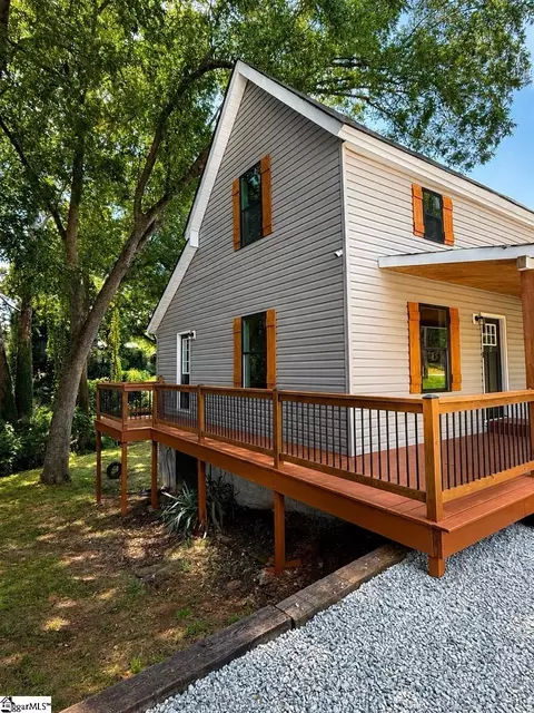 12 Front St, Pelzer, SC 29669 photo 4