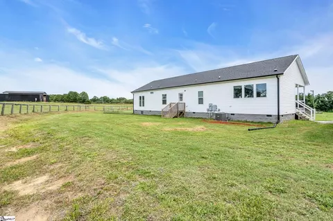 Exterior - 615 Wilson Rd, Central, SC 29630 photo 3 of 5