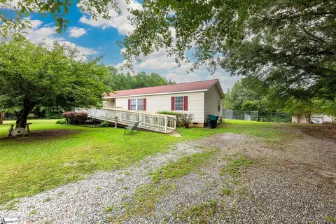 377 Fort Lndley Rd, Laurens, SC 29360