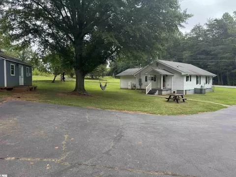 Exterior - 947 Midway Rd, Pickens, SC 29671 photo 3 of 6