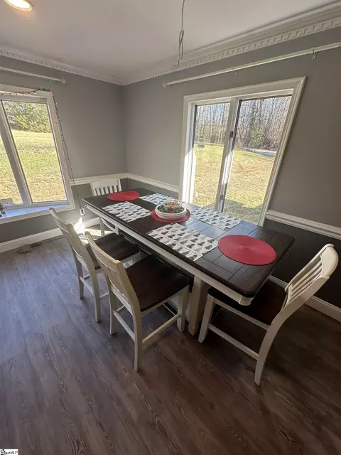 Dining - 947 Midway Rd, Pickens, SC 29671 photo 1 of 1