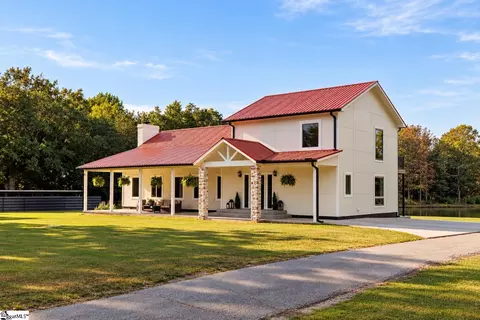 959 Turkey Farm Rd, Chesnee, SC 29323