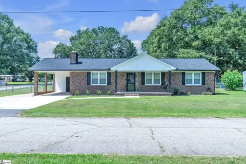 207 Vinewood St, Piedmont, SC 29673