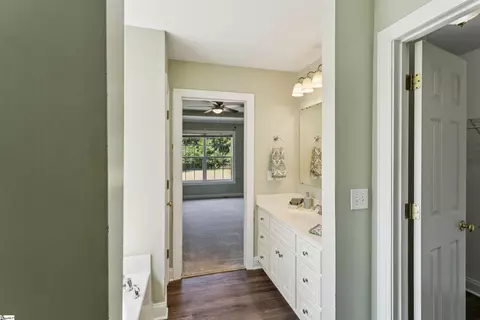 Entry Way - 5 Chickadee Dr, Pelzer, SC 29669 photo 1 of 7