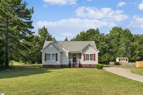 5 Chickadee Dr, Pelzer, SC 29669